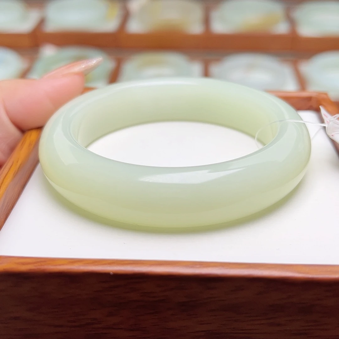 和田玉手镯未镶嵌55.3