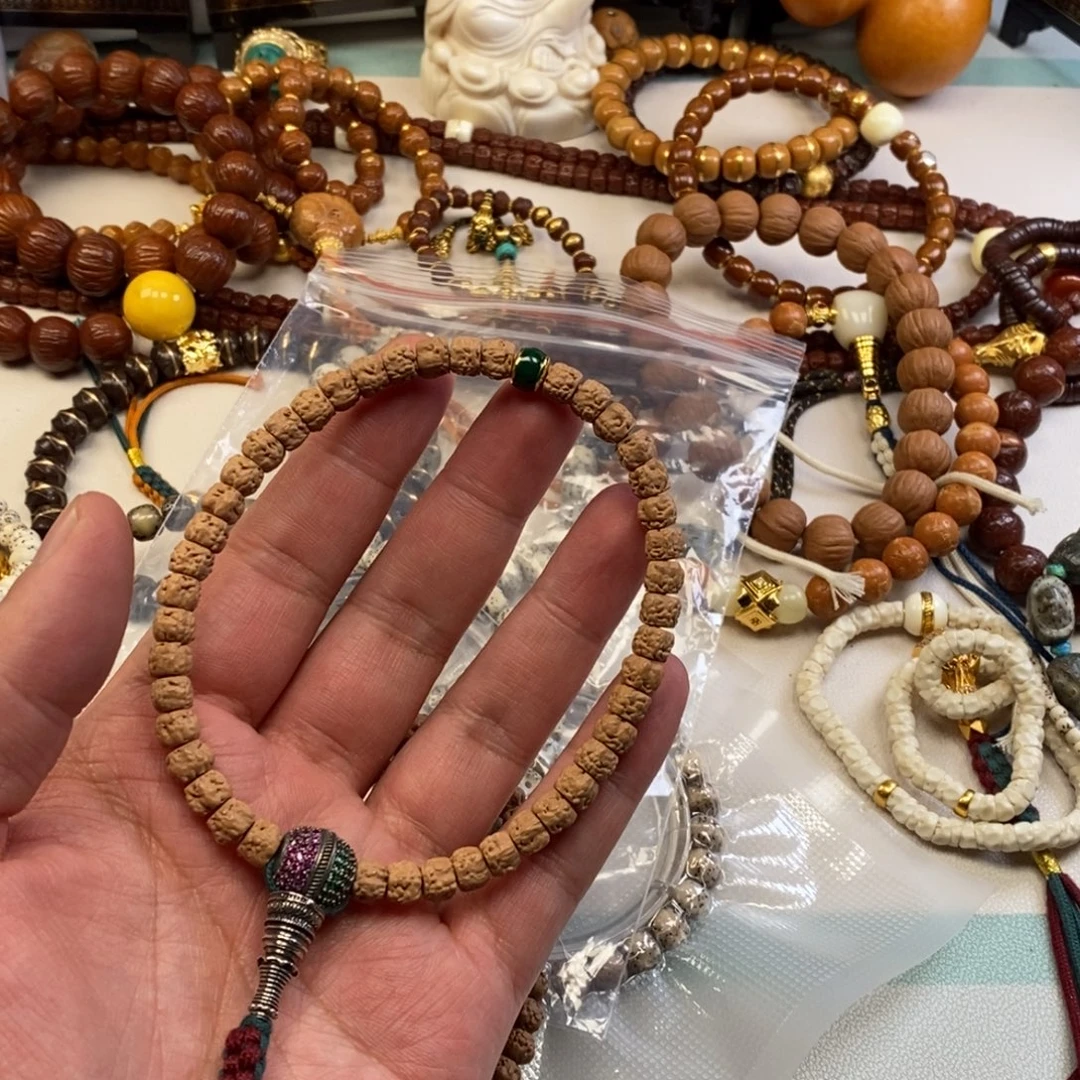 吊坠金刚菩提。。。。。。。。。