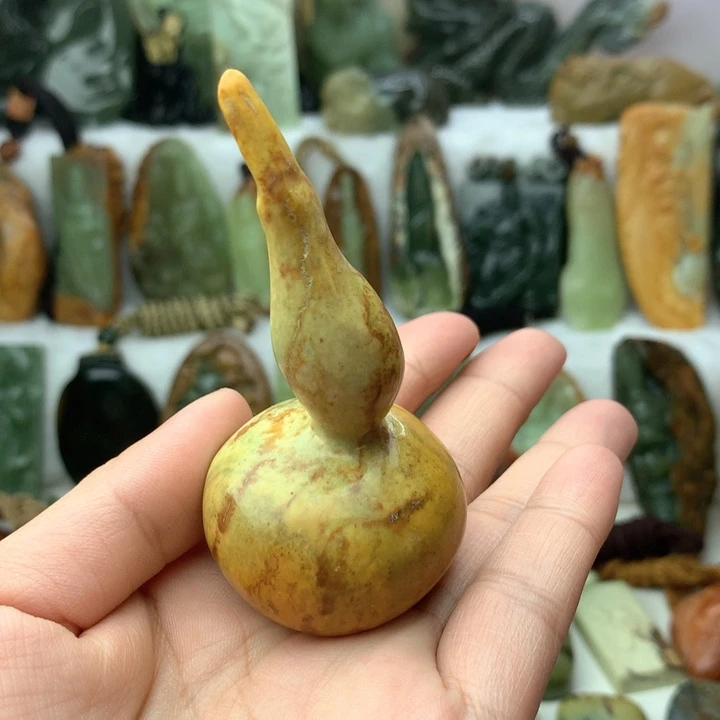 岫岩河磨玉（透闪石质玉）手把未镶嵌