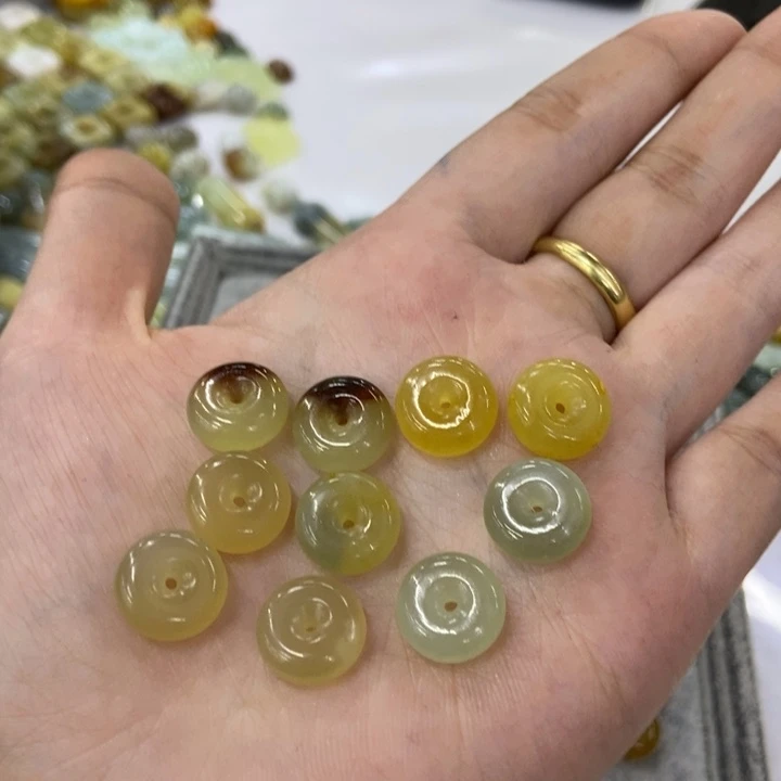 蛇纹石玉配件未镶嵌莉*