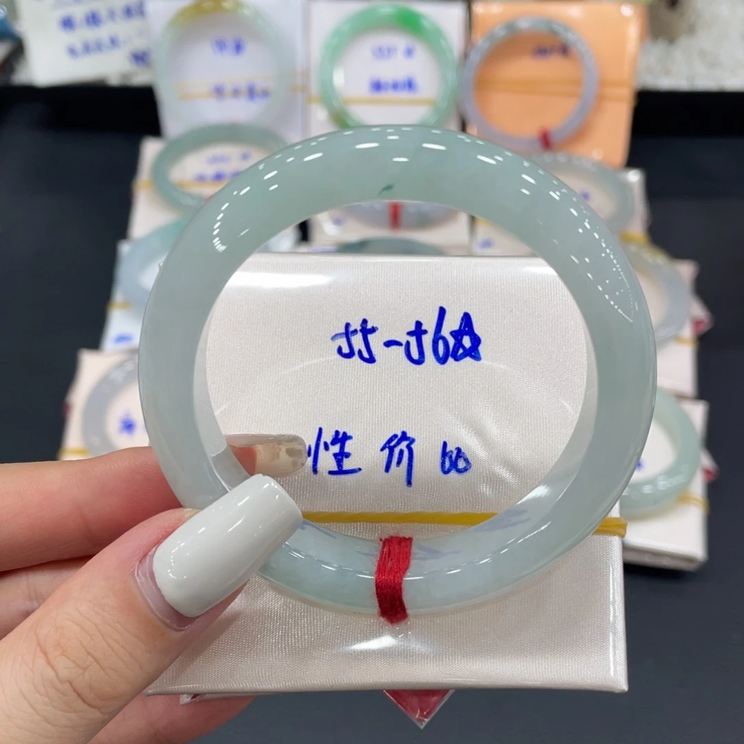 未镶嵌手镯翡翠缅甸翡翠手镯