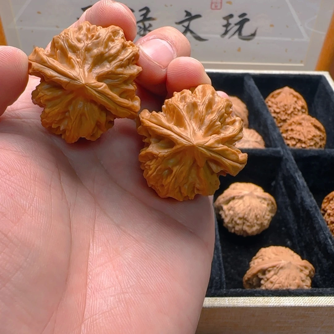 文玩核桃把件曹大龙