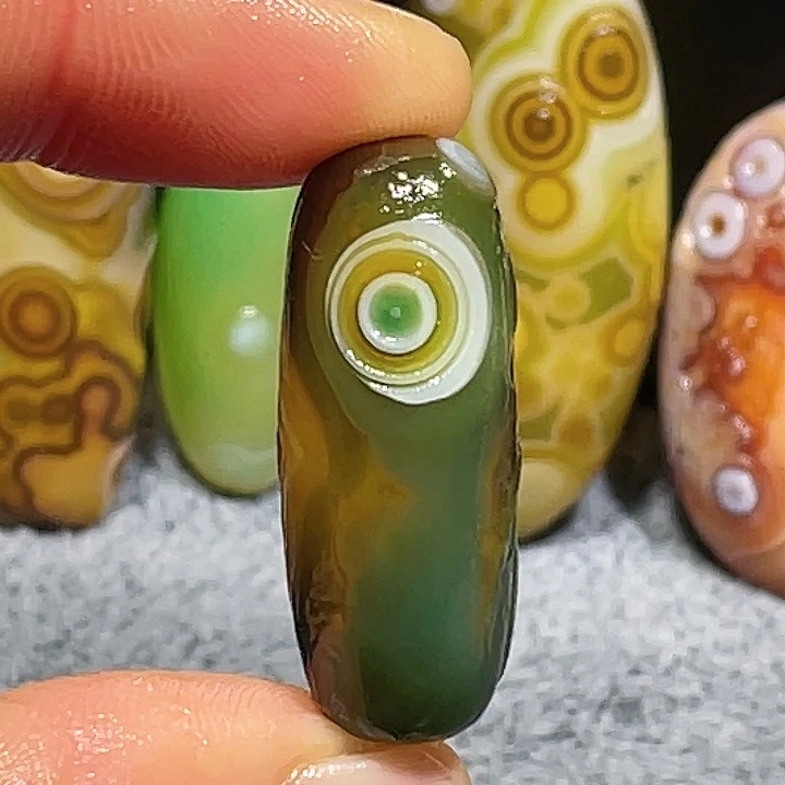 玛瑙/玉髓未镶嵌珠宝奇石