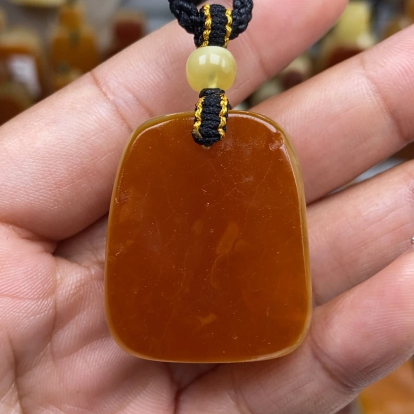 【闪购商品】琥珀颈饰未镶嵌