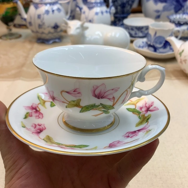 紫砂金瓷阁精品瓷器店