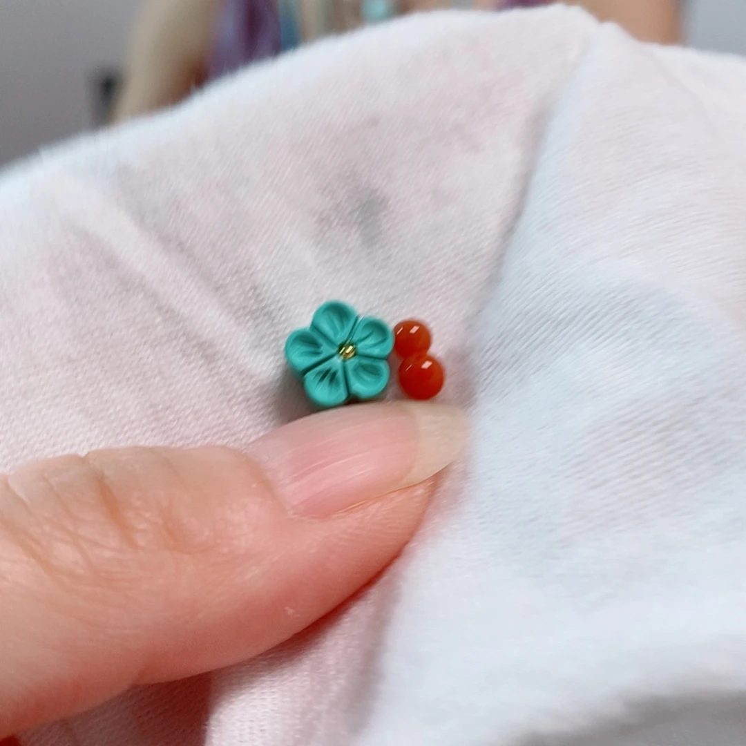 南红玛瑙未镶嵌珠宝奇石