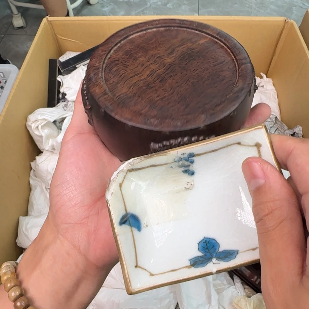 绿泥陶瓷孤品单件车里拍