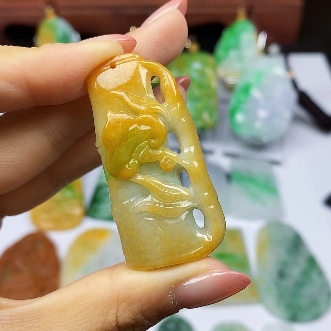 颈饰未镶嵌翡翠天然翡翠A货