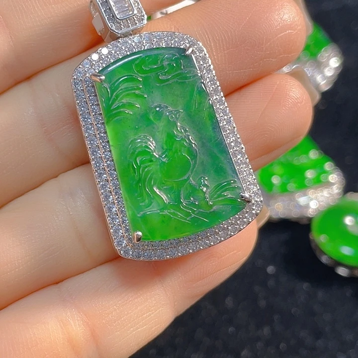 翡翠未镶嵌颈饰翡翠