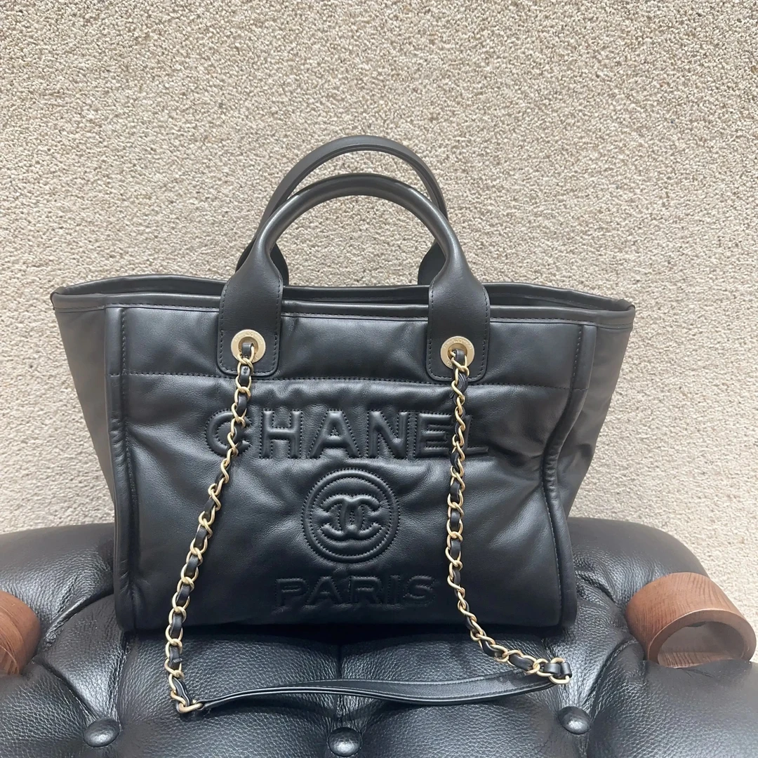 99新 Chanel/香奈儿 香奈儿黑色小号沙滩包 芯片款