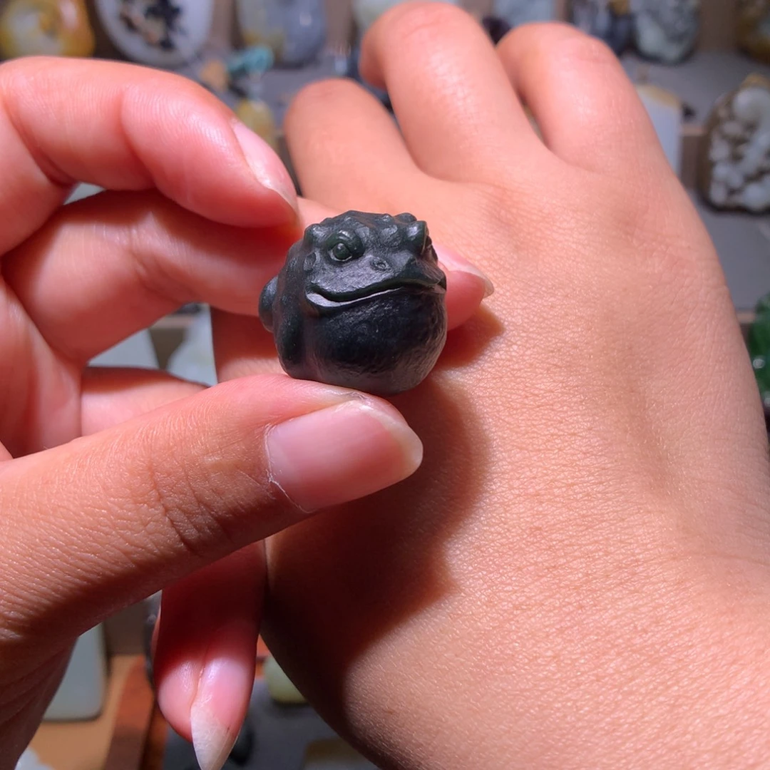 惊***影和田玉未镶嵌颈饰