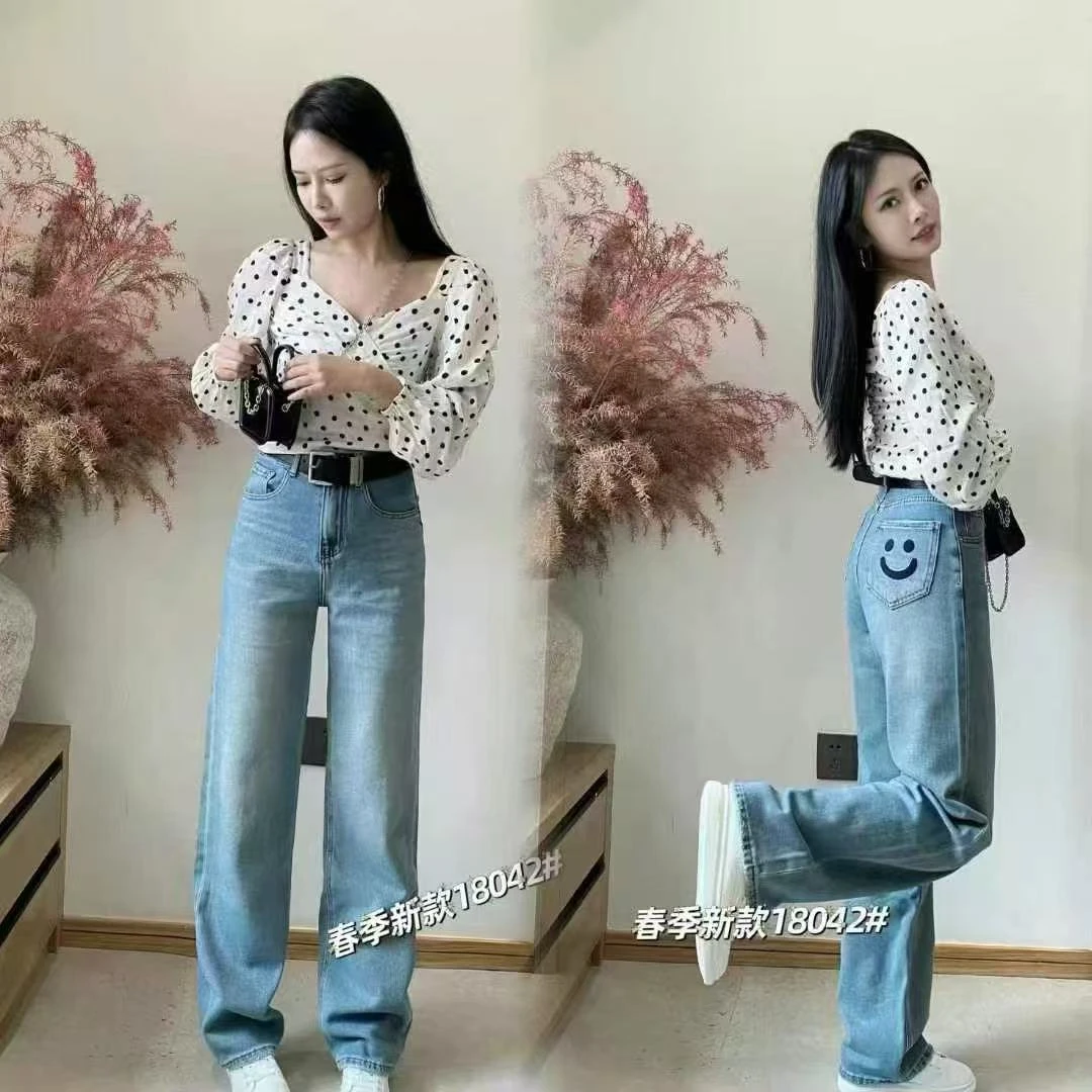 18042春季新款笑脸阔腿裤
