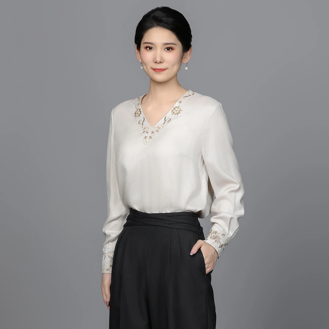 中国风精致刺绣长袖V领轻奢气质复古宽松女百搭逐影衬衫ACL18965