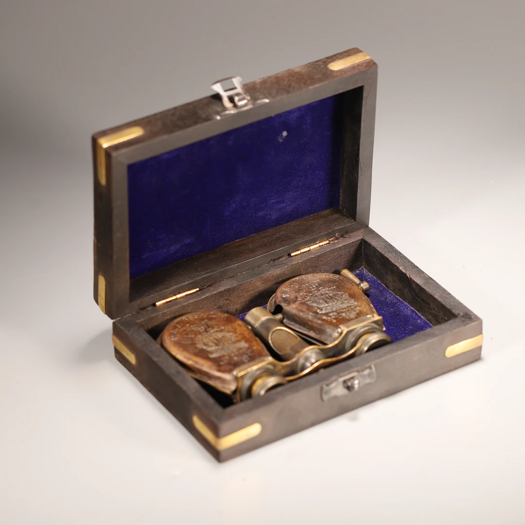 Lot32十九世纪 铜双筒望远镜