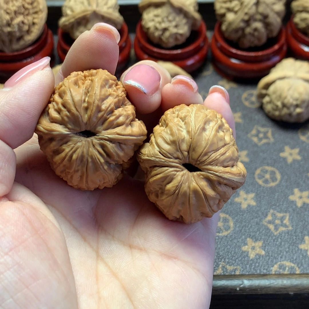 文玩核桃吊坠隔**六元宝60