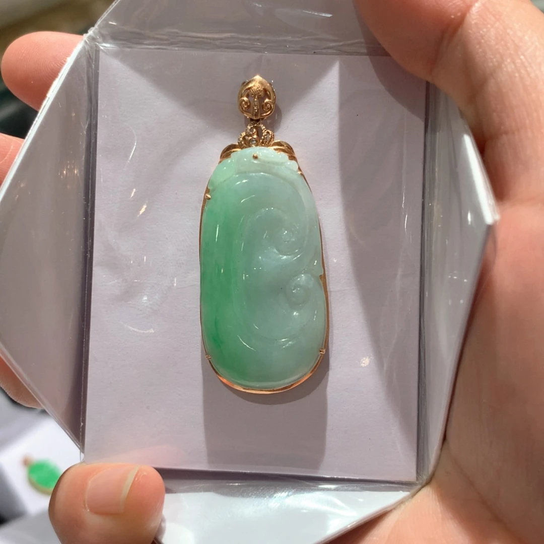 【闪购商品】翡翠颈饰18K金镶嵌翡翠首饰