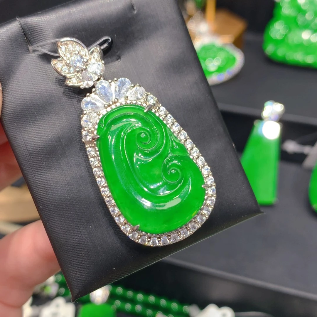 翡翠银S925镶嵌颈饰