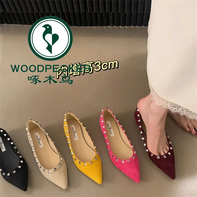 啄木鸟法式尖头内增高铆钉单鞋女2025夏新款浅口软底婚鞋宴会瓢鞋