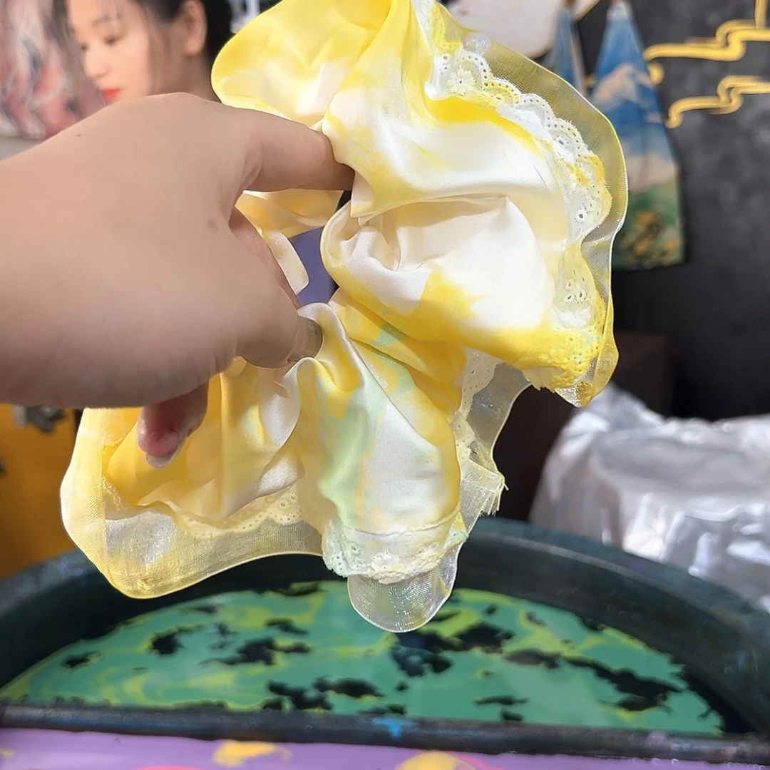 697蕾丝发圈黄玫瑰