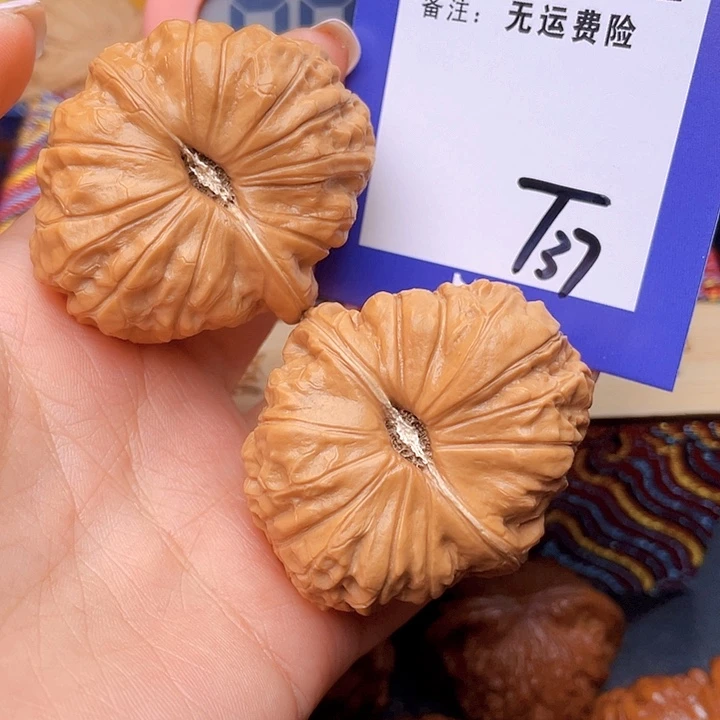 把件文玩核桃嘻****鱼文玩核桃南瓜37