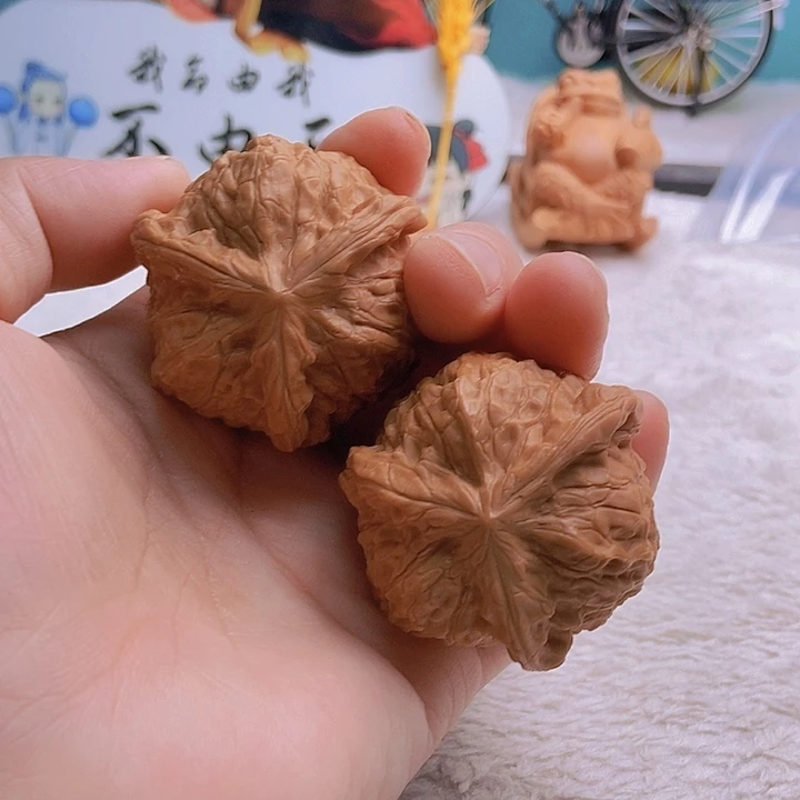吊坠文玩核桃葡****?三棱