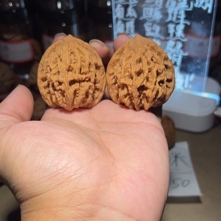 文玩核桃把件边43高45全品麦虎