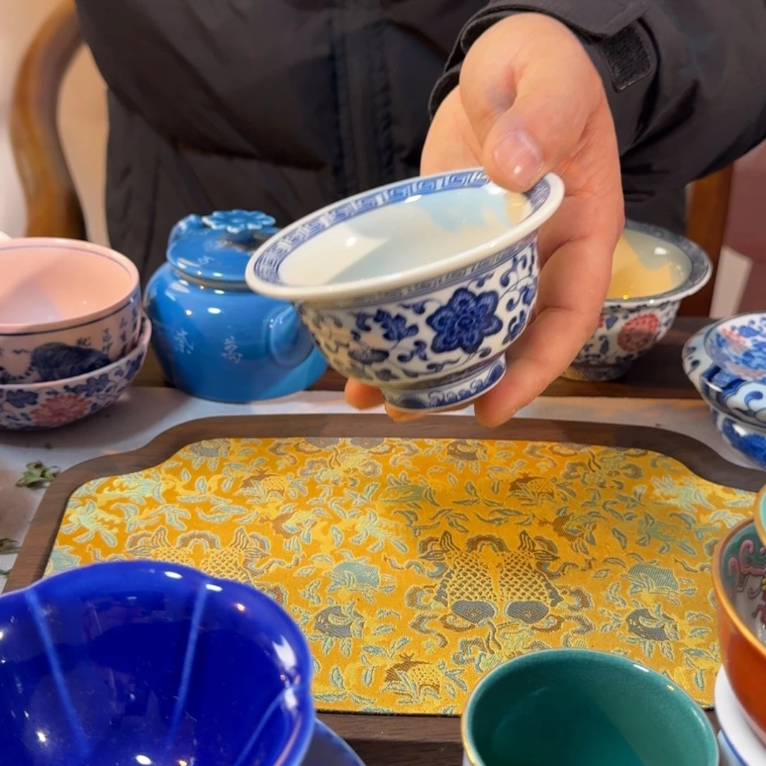 陶其他青花缠枝莲压手杯