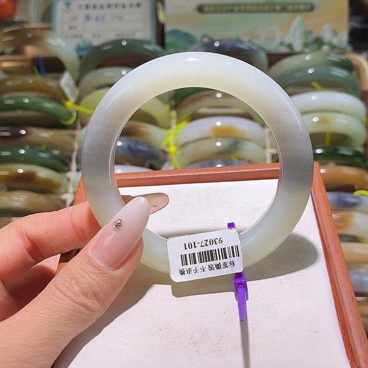 和田玉未镶嵌手镯55/56