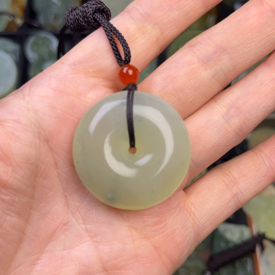 蛇纹石玉未镶嵌吊坠(赠链)