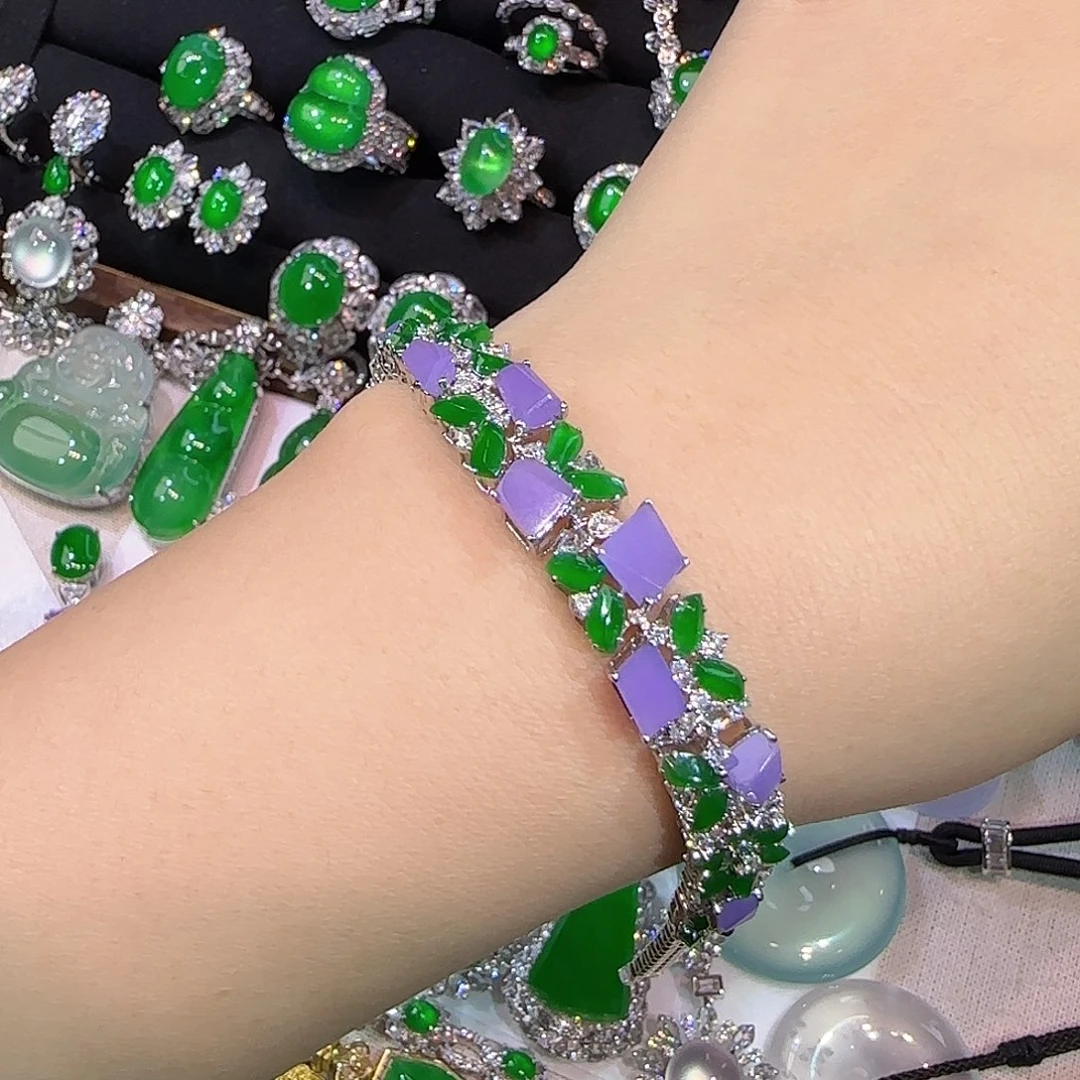 翡翠18K金镶嵌戒指