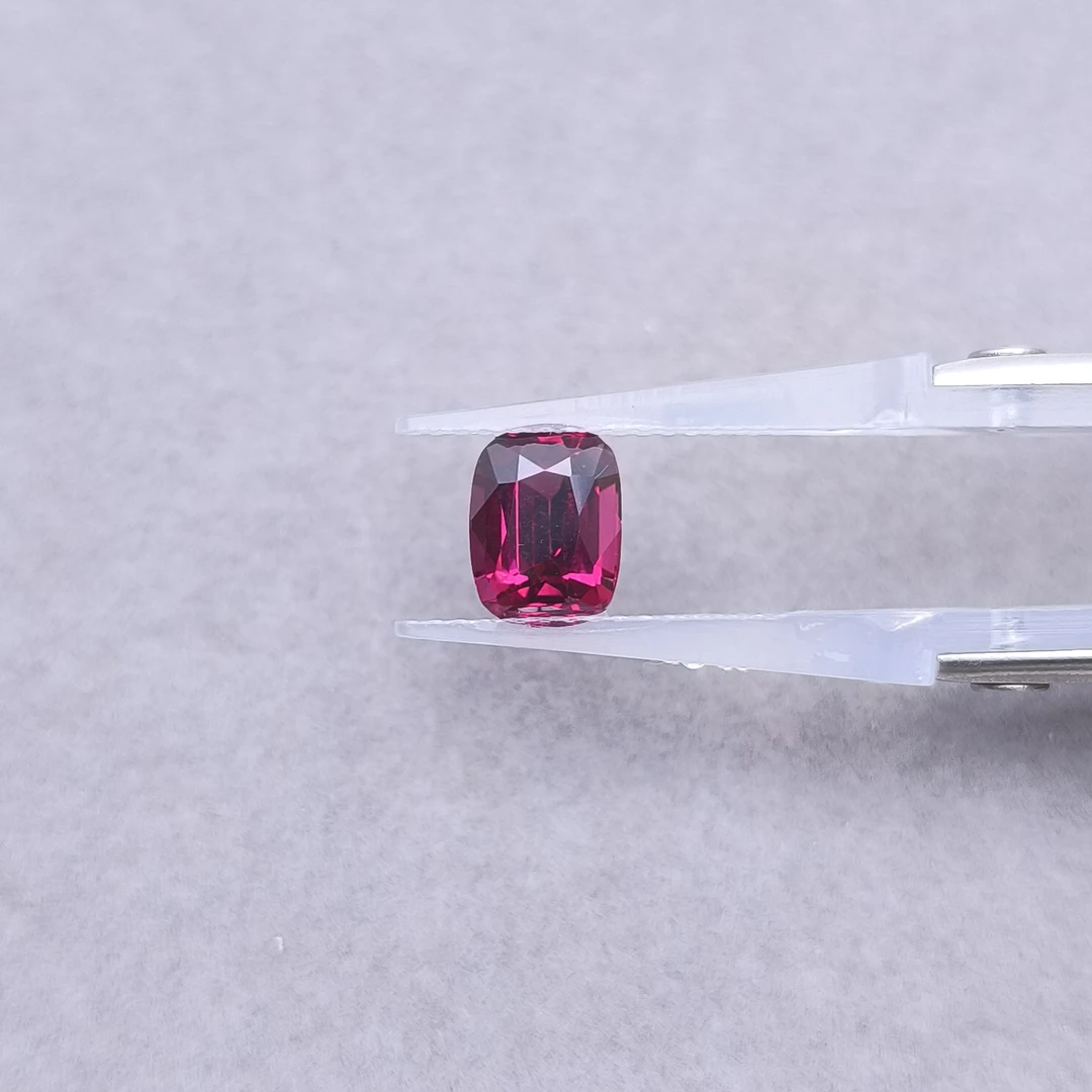 石榴石-2.81ct（01016326）0215