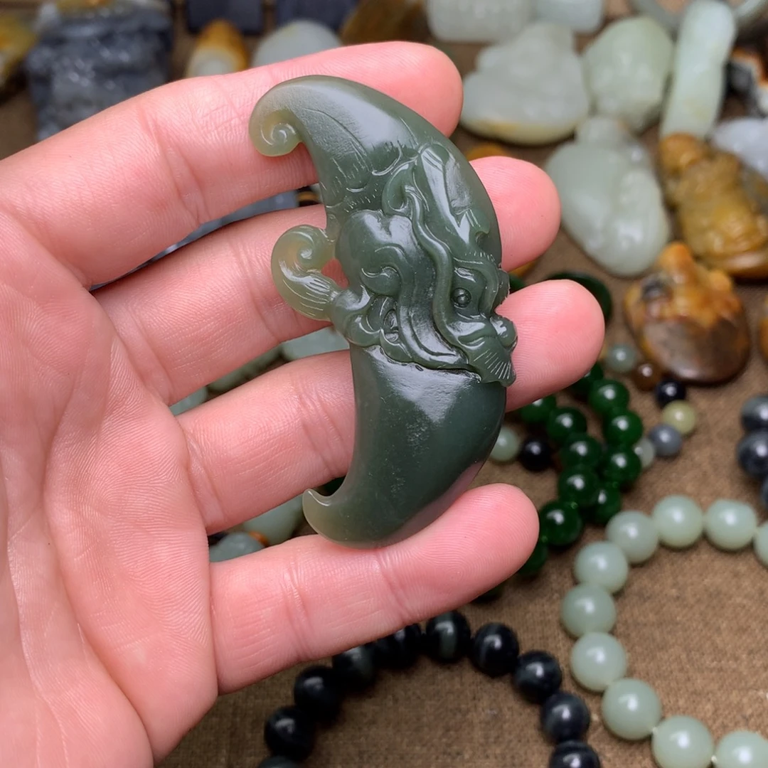 榴***！和田玉未镶嵌手链