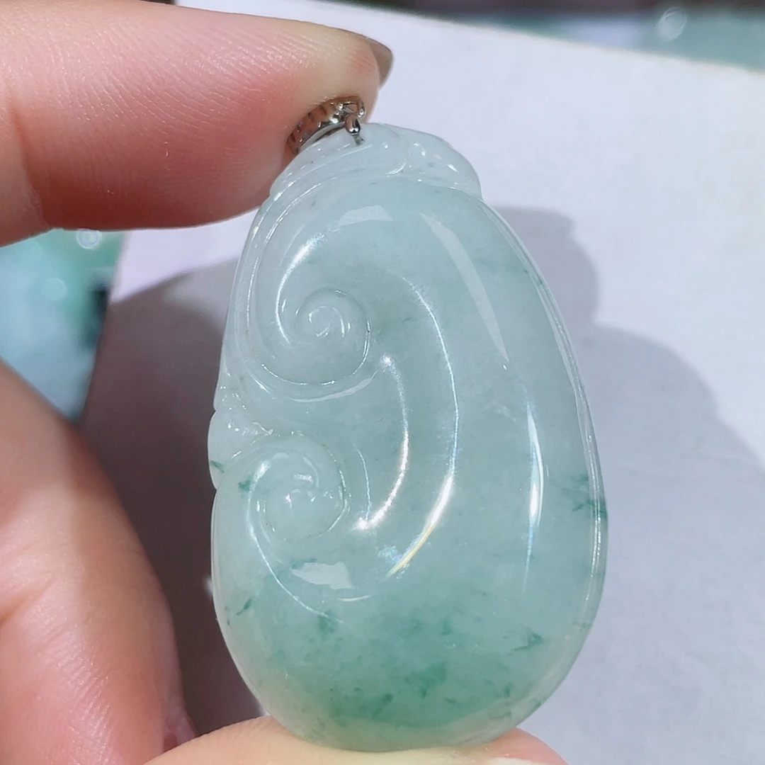 颈饰未镶嵌翡翠如意