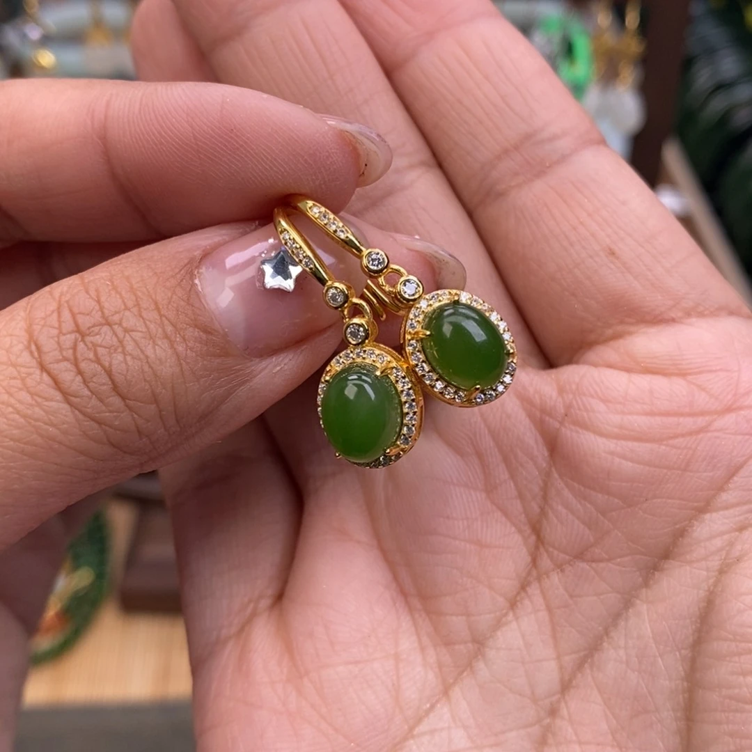 未镶嵌和田玉耳饰