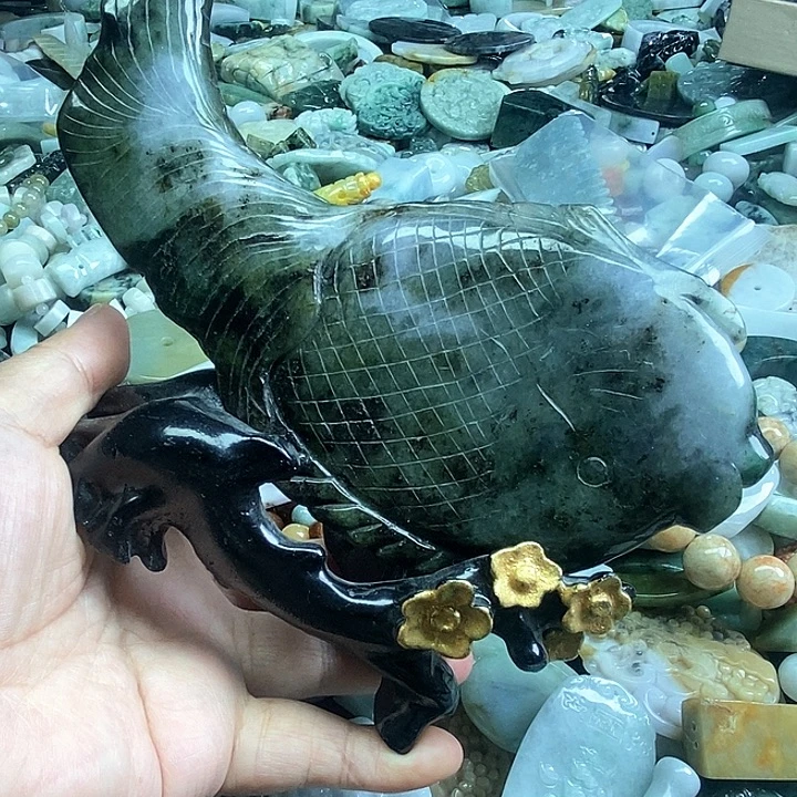 翡翠未镶嵌颈饰天然翡翠01