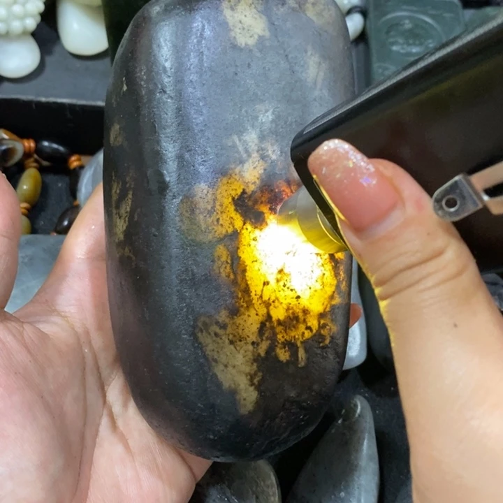 未镶嵌和田玉（糖玉）挂件