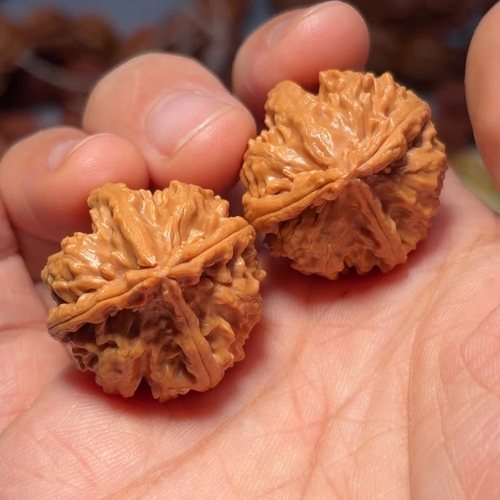 文玩核桃把件三棱6686