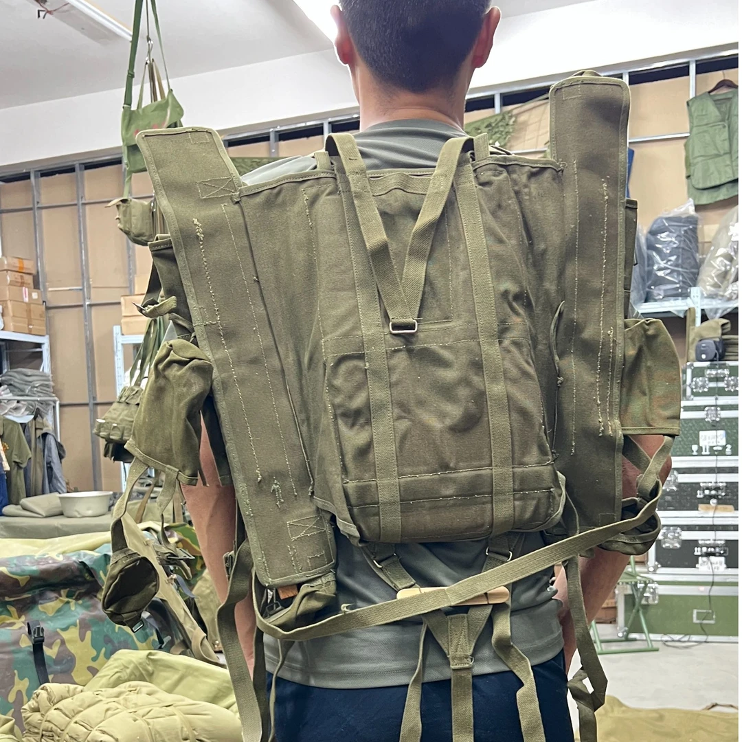 1980年双肩背具重物背具