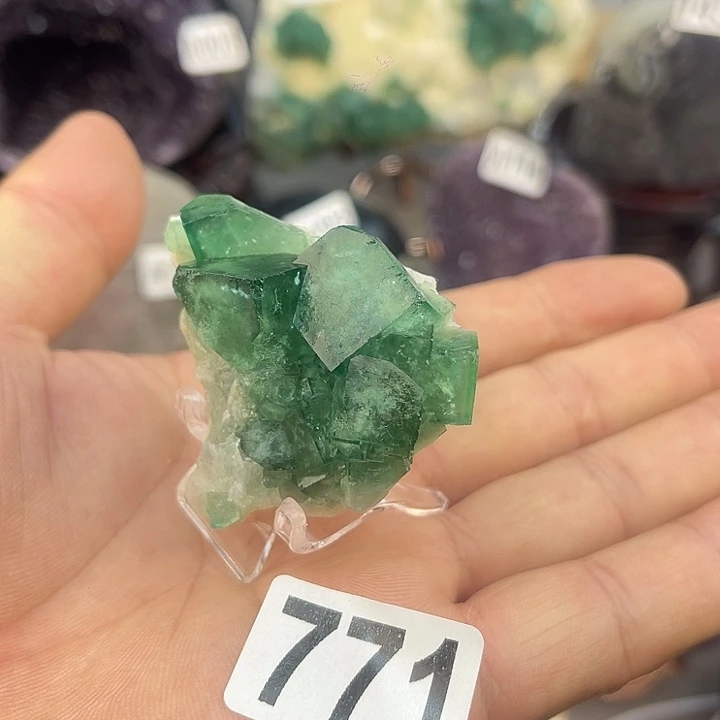 未镶嵌水晶大型摆件（非配饰）