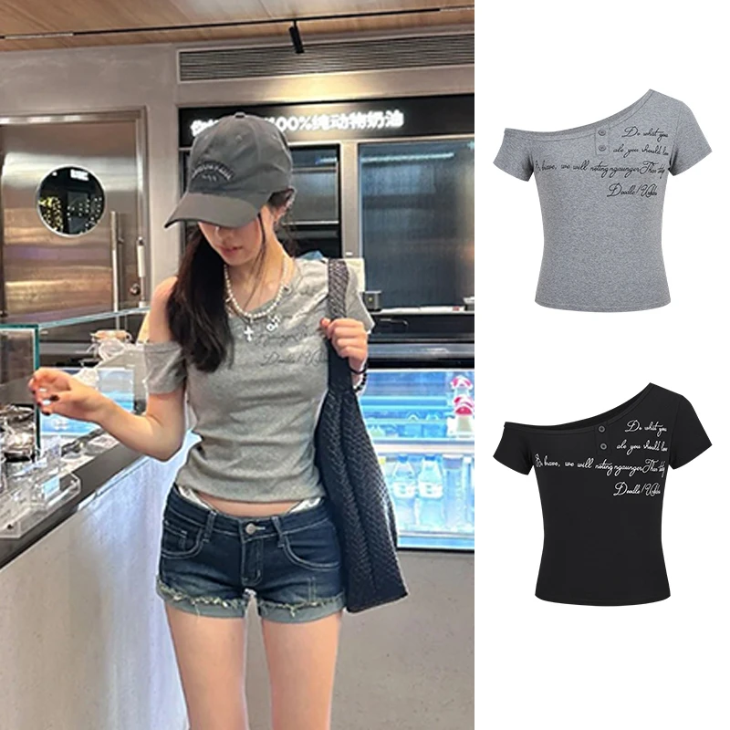 Moses Queen/魔西女王美式复古露肩斜肩上衣字母印花辣妹甜辣短袖