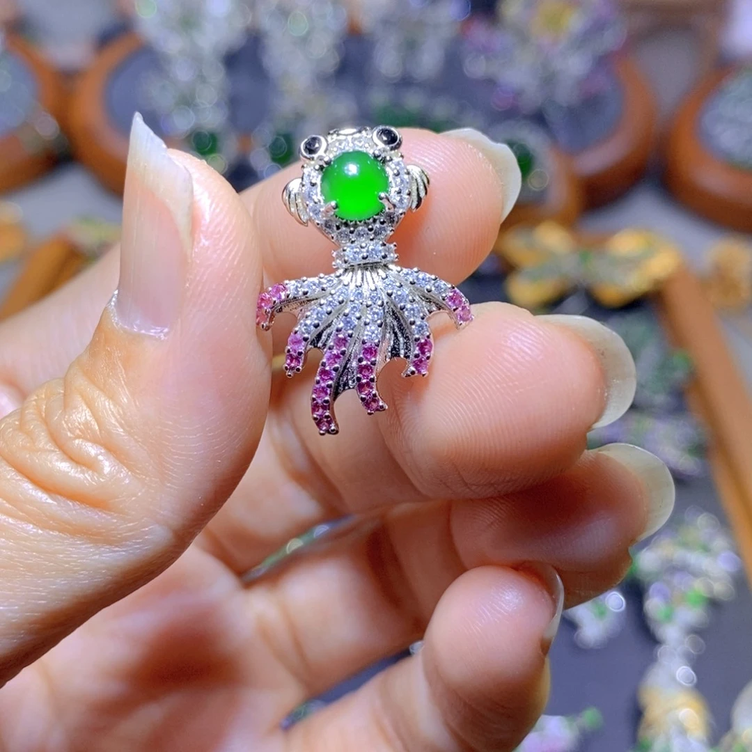 翡翠颈饰银S925镶嵌天然翡翠