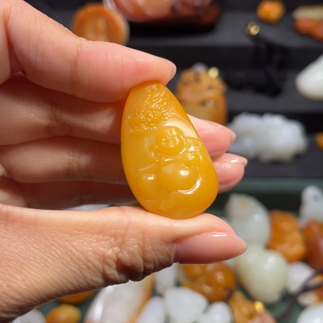 和田玉颈饰未镶嵌生**间