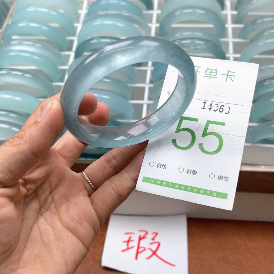 未镶嵌手镯石英质玉