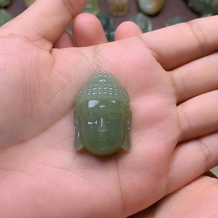 和田玉未镶嵌颈饰劳****局