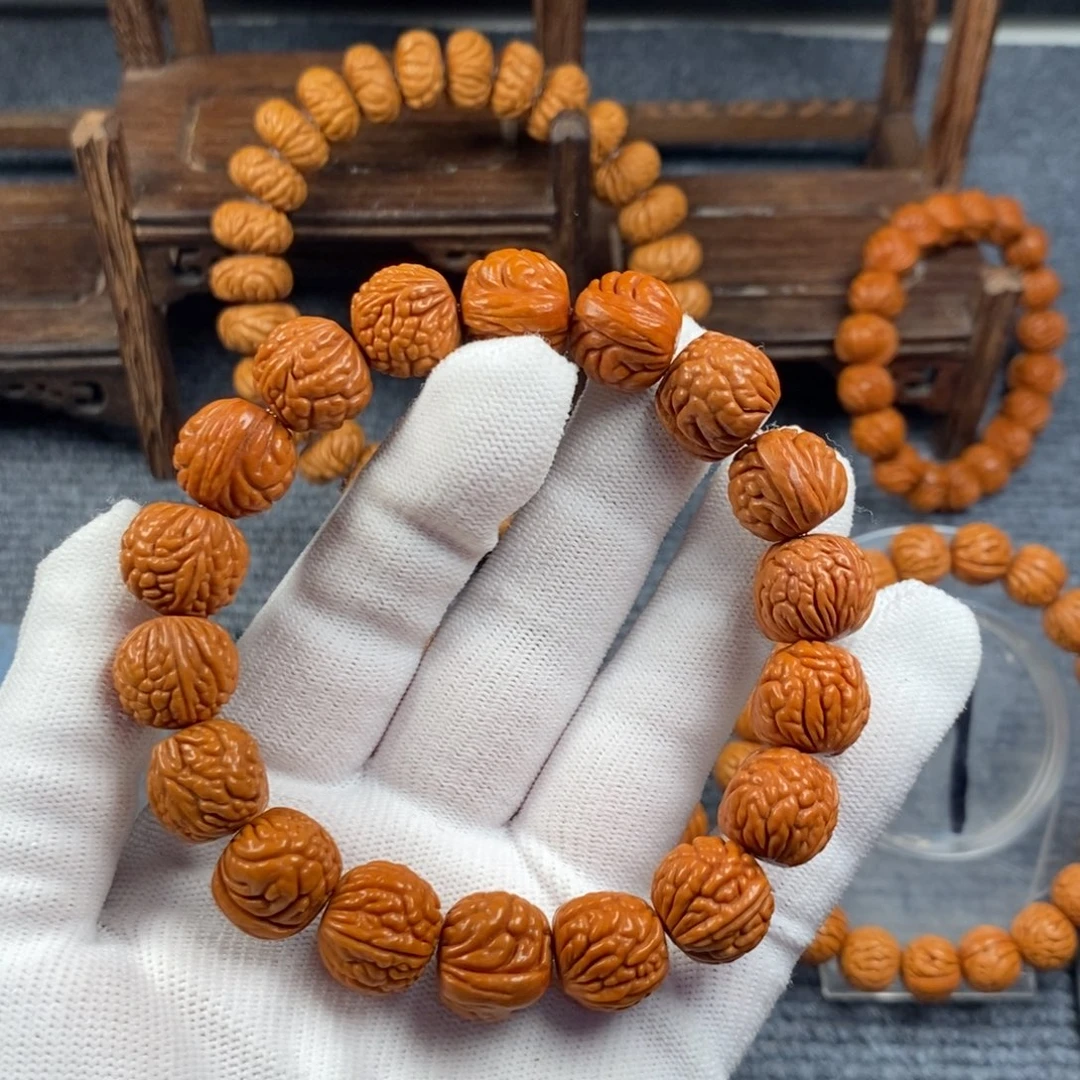 桃核手串7龙纹桃核是手串