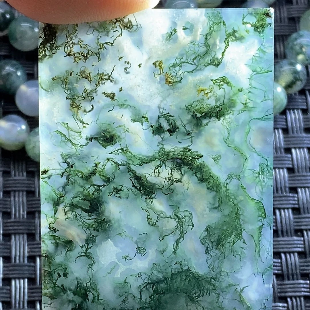 未镶嵌颈饰玛瑙/玉髓人****