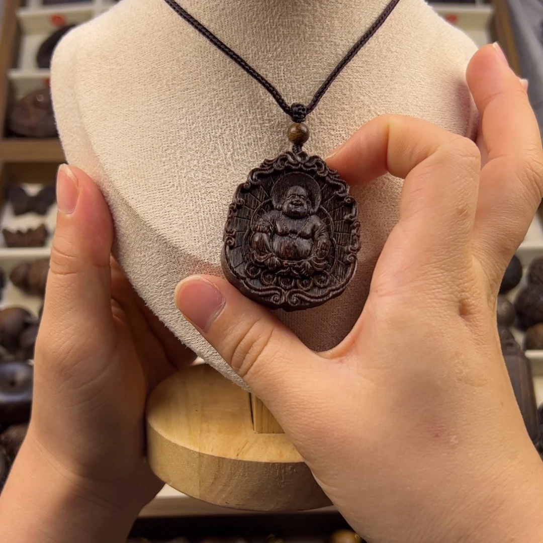 木质类佛公随行脖挂配饰