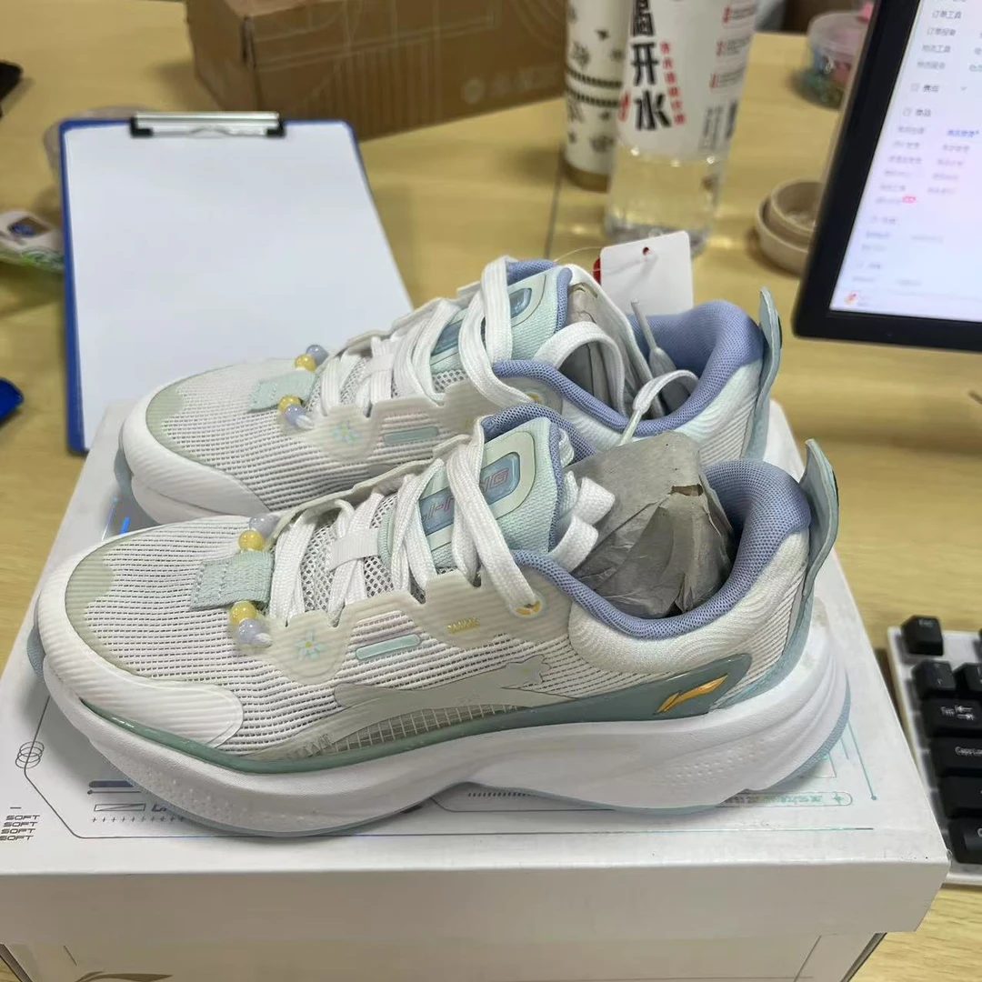 《B品以直播展示为准》面脏发黄 -李宁女子休闲运动鞋AGLT052-4