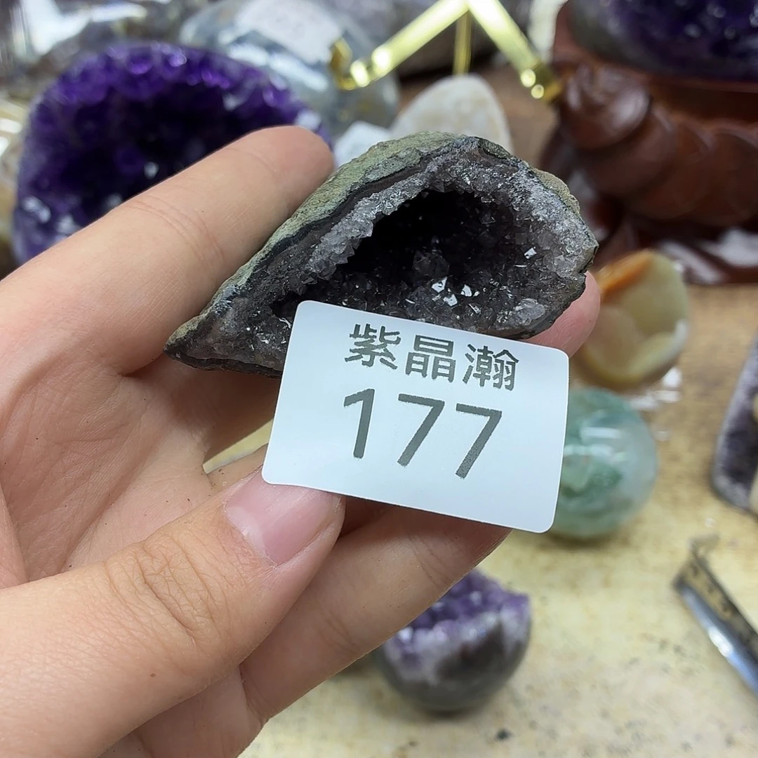 未镶嵌水晶大型摆件（非配饰）