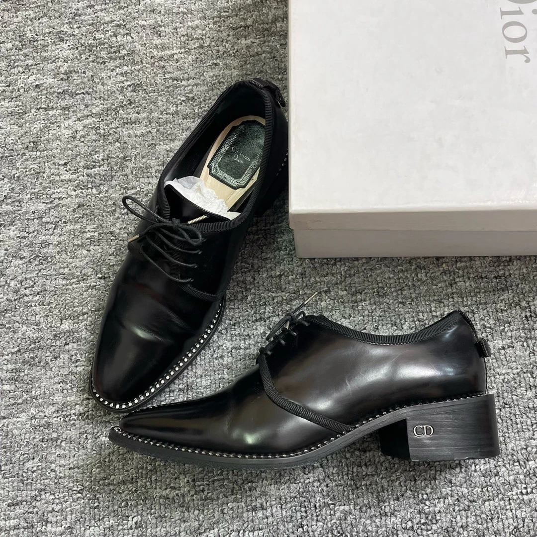 95新 DIOR/迪奥 37码/水钻黑色圆头粗跟皮鞋/掉了钻/6599